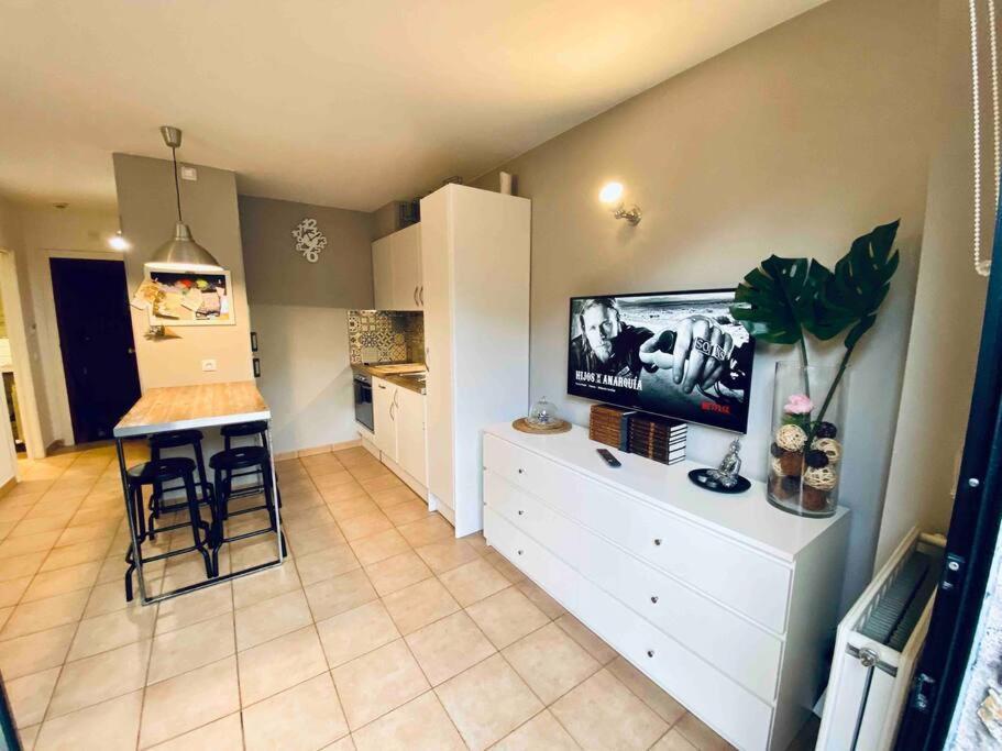 Apartamento Wifi-parquing Free-terraza Hut 5213